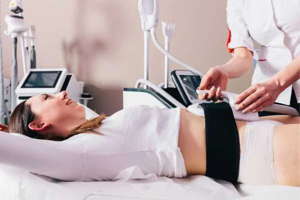woman having body sculpting to help improve her body image and her mental health Southampton
